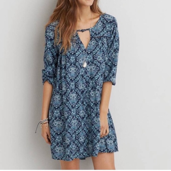 American Eagle Outfitters Dresses & Skirts - American Eagle boho dress blue long sleeve paisley